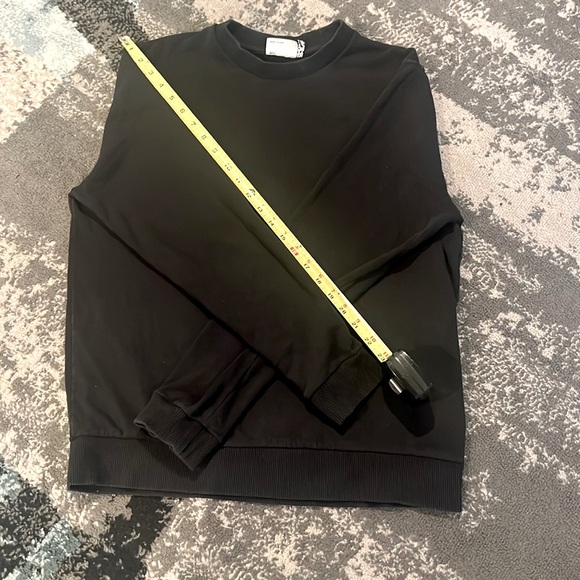 Black Sweater - Picture 4 of 4